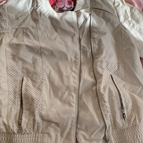 Two jackets - Picture 3 of 8